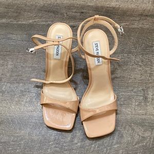 Steven Madden Beige Heel Sandal Beige. Size 7.5